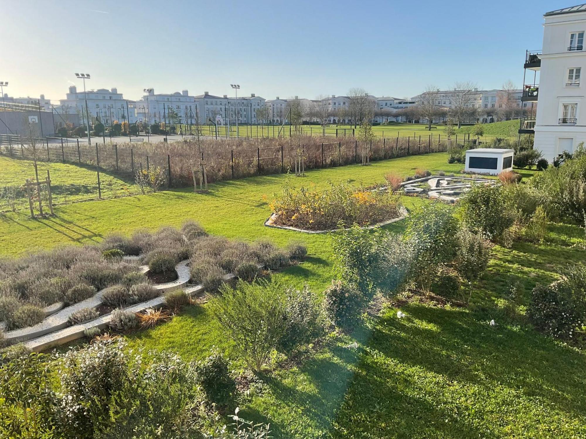 Sunny Apartment Near Disneyland Paris - Liz Appart Serris Kültér fotó